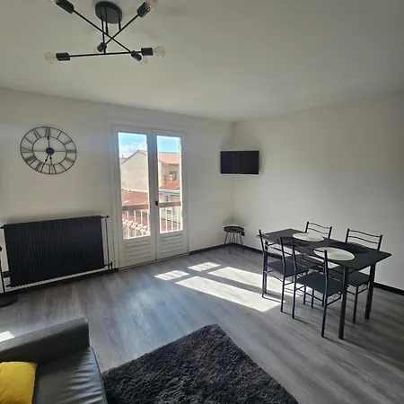 Centre Apartment *